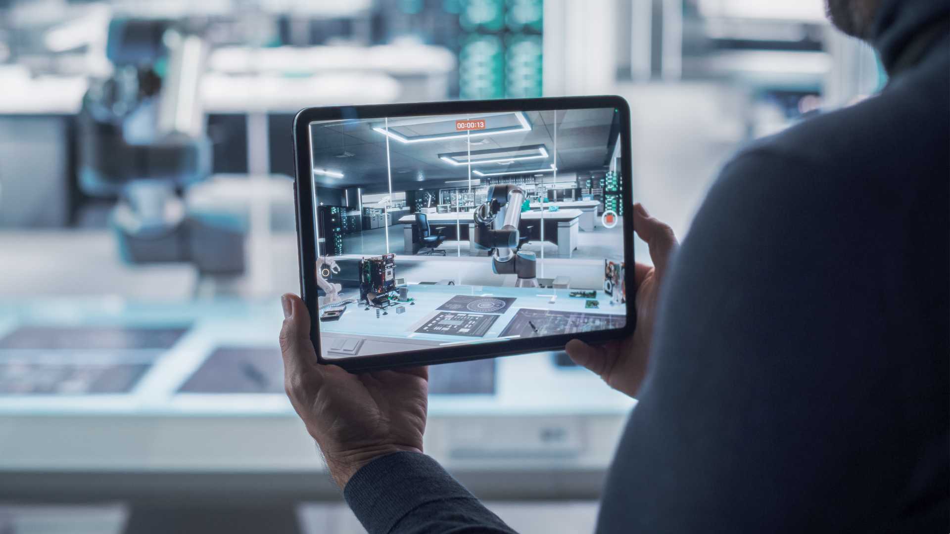 Hands-On Virtual Labs in Tech Training: Preparing Learners for Real-World Challenges